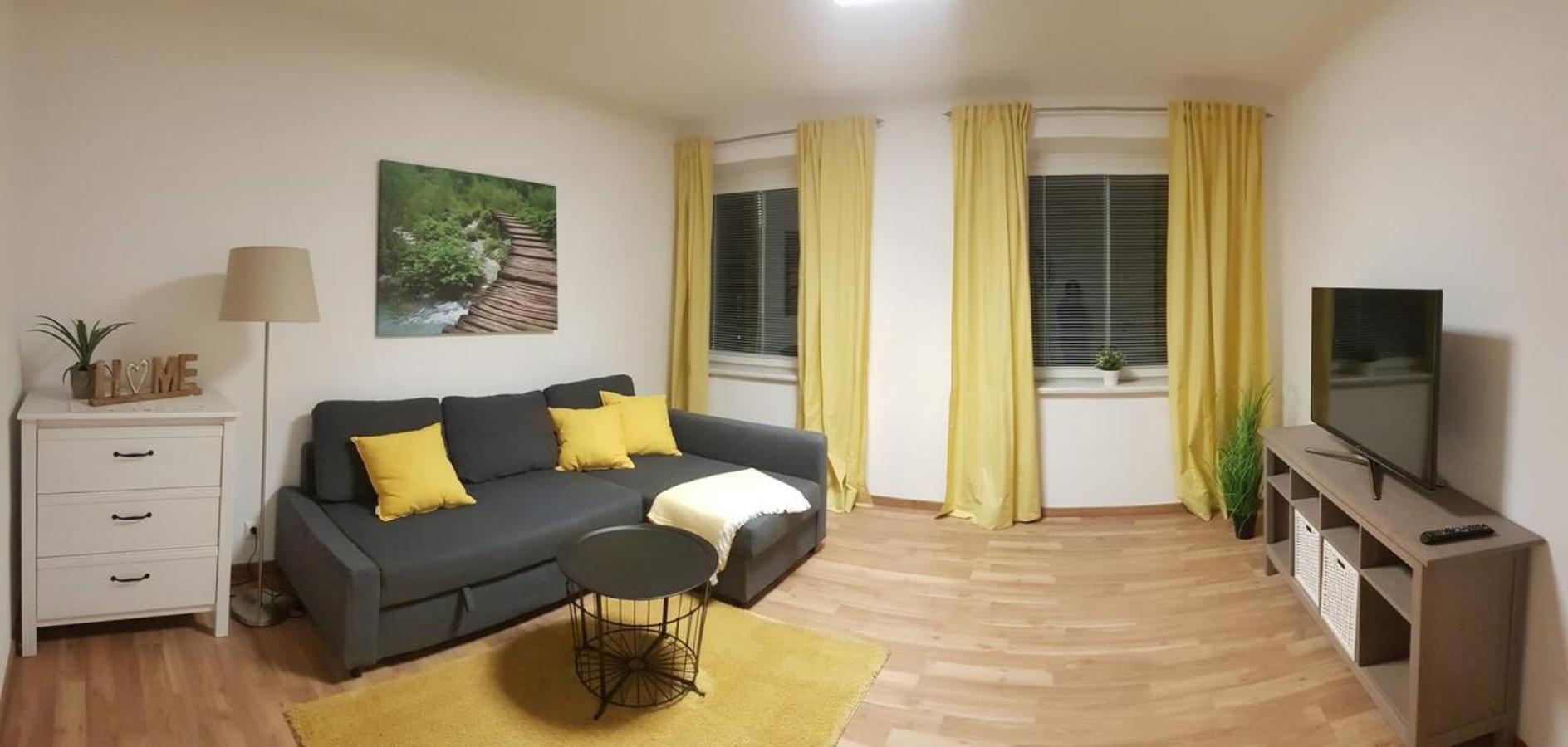 Top Appartement Fuer Business-Wohnen-Urlaub Wiener Neustadt Bagian luar foto